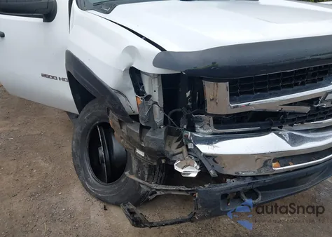 2008 Chevrolet Silverado 2500Hd Work Truck z USA, uszkodzony, nr VIN 1GCHK24KX8E137868